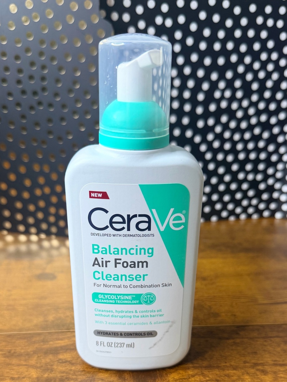 CeraVe Balancing Air Foam Cleanser - White & Teal Bottle